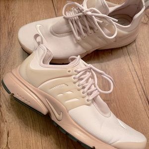 Blush Nike Air Presto’s Size 8